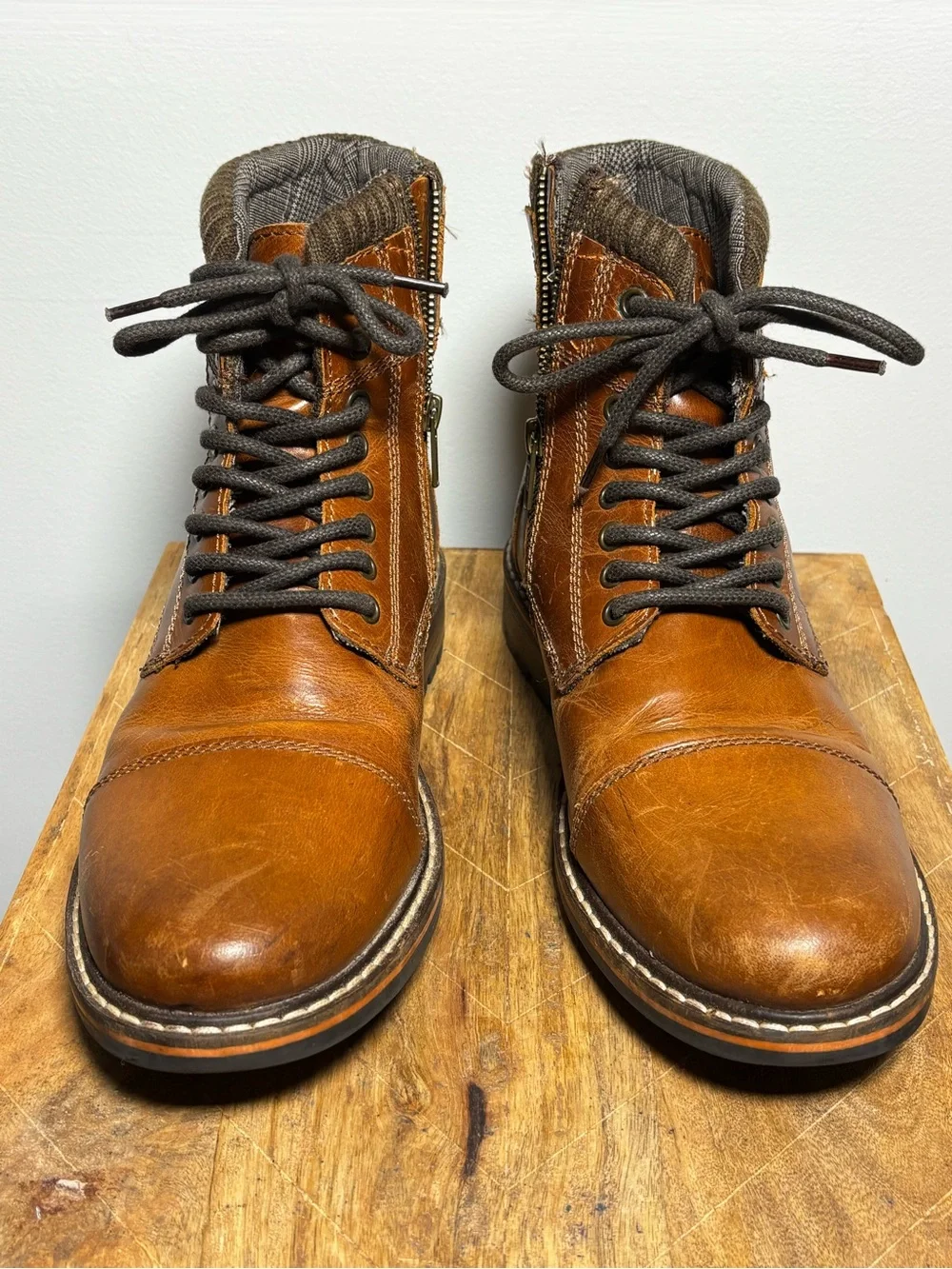 Crevo Camden Brown Leather Lace-Up Boots Size 9.5 US